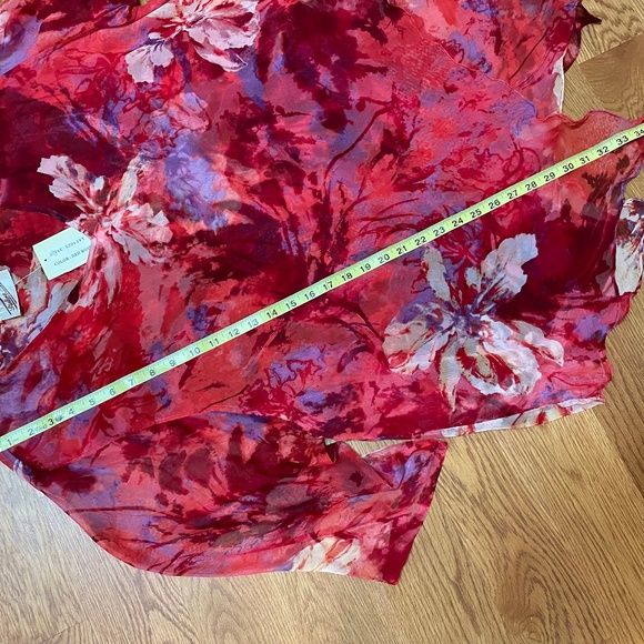 SHEER Trend! Sterling Styles, Yazdi Seattle Red Chiffon Floral Top OS NWT - Picture 8 of 14